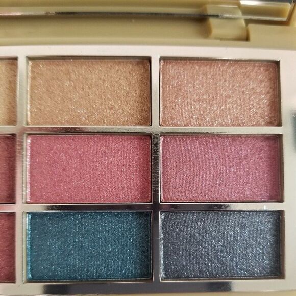 Lash Step - Shimmer About You Eyeshadow Palette - Picture 8 of 8